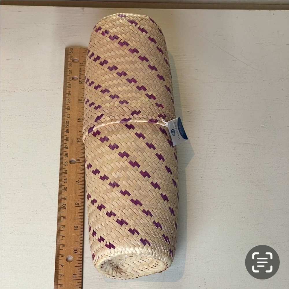 - Del Rebozo Handmade woven palm leaf  wine bottle holder 12”